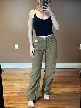 Levi's Straight Leg Pants in Brown